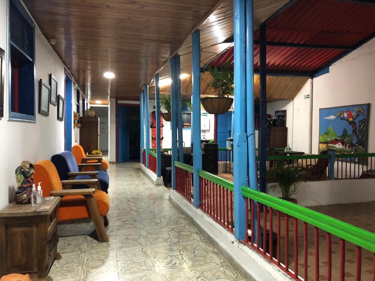 Hostal Maderos Santa Rosa De Cabal Dış mekan fotoğraf