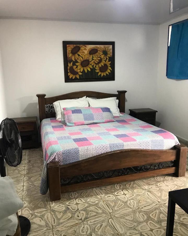 Hostal Maderos Santa Rosa De Cabal Dış mekan fotoğraf